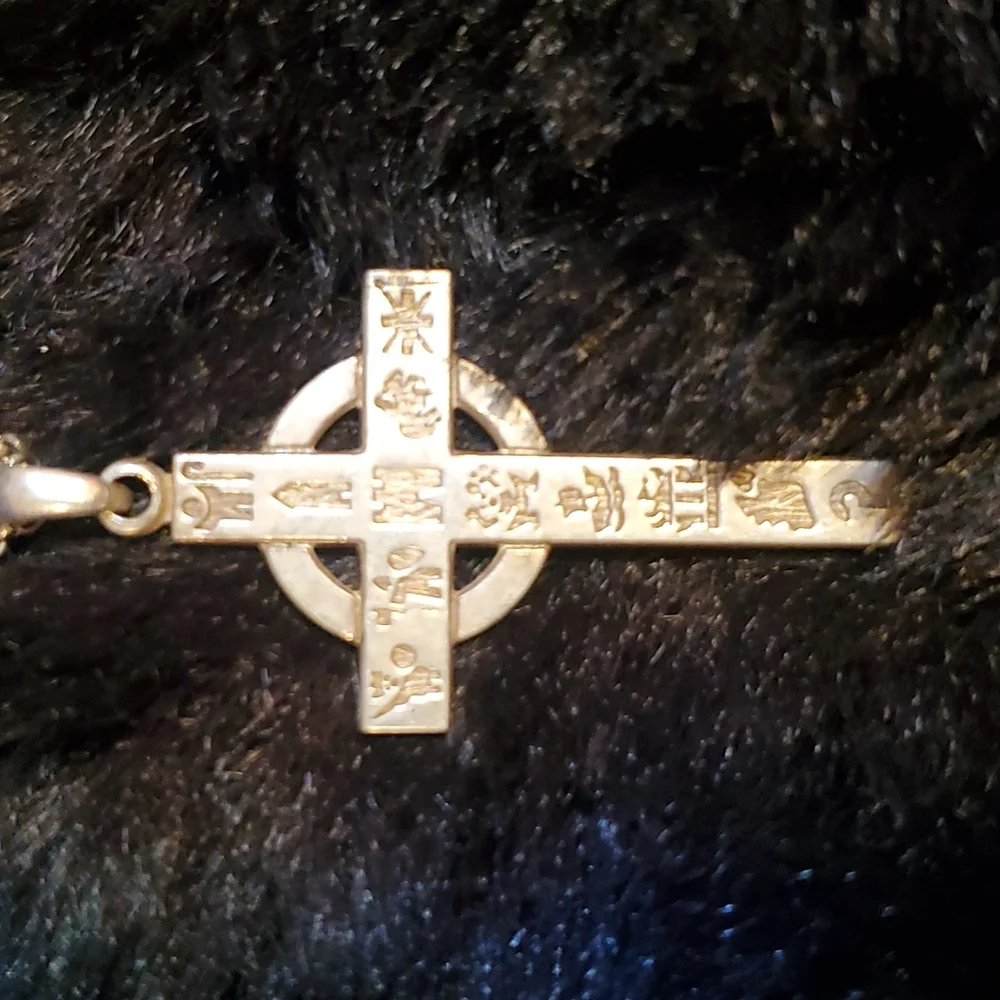 .925 Sterling silver celtic cross History of Ireland necklace - Picture 2 of 4